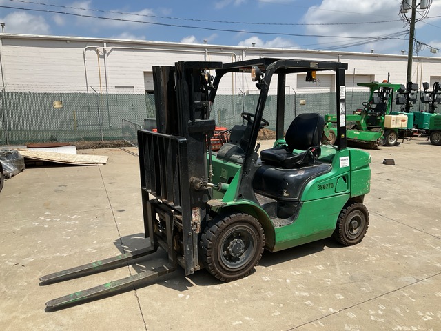 2011 Mitsubishi FG25N