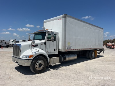 2020 Peterbilt 337 4x2 Autocarro furgonato