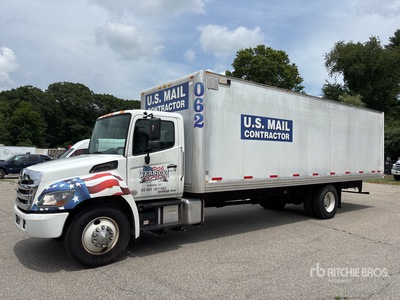 2020 Hino 268 4x2 Van Truck
