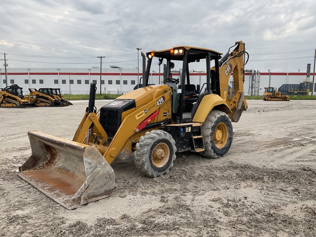2021 Caterpillar 420