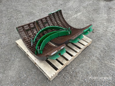 Quantity of (3) John Deere Small Wire Combine Concave