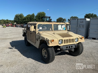 1987 AM General M1097R1 HMMWV 4 Door Soft Top w/Truck Body