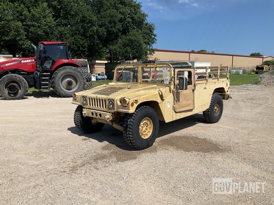 2008 AM General M1097R1 HMMWV 2 Door w/Truck Body