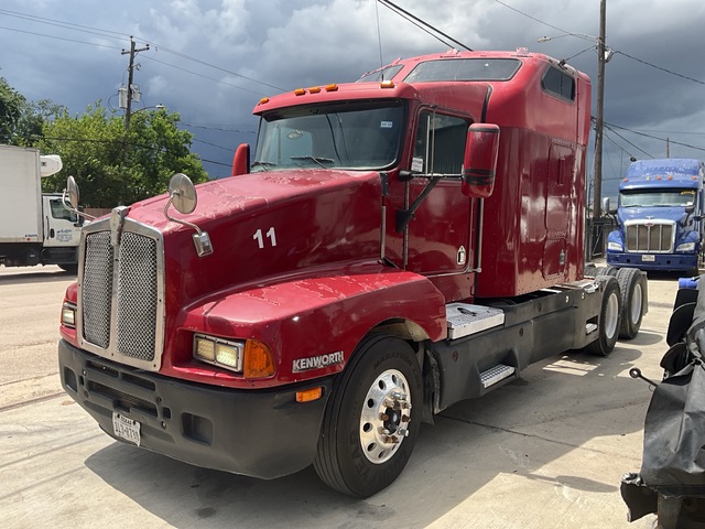 1997 Kenworth T600 6x4 T/A Sleeper Truck Tractor