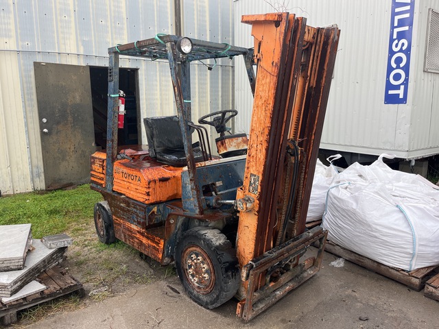 1988 Toyota 02-5FD25