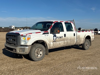 2015 Ford F-350 XL 4x4 Crew Cab Pickup