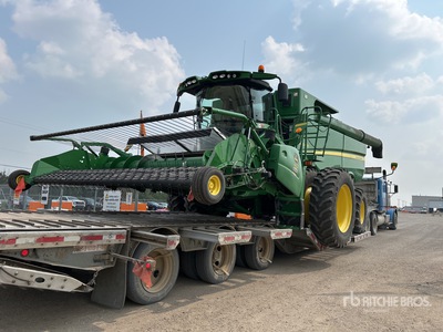 2014 John Deere S670 Combine Harvester