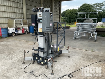 2012 年 JLG 25AM-AC Vertical Mast Lift (Inoperable) 不動
