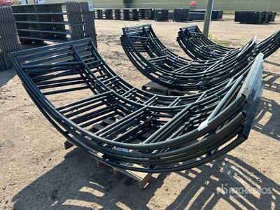 Quantity of (2) BYT Slant Bar 家畜用フィーダー (Unused)