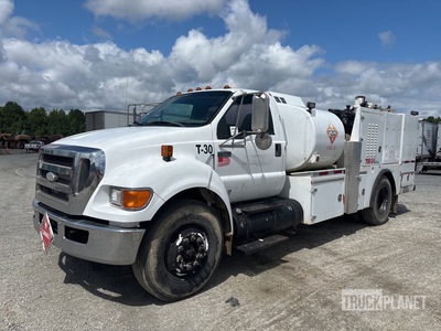 2008 Ford F-650 XL 600 gal 4x2 Fuel & Lube Truck