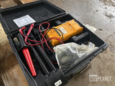(5) Fluke 27/FM Multimeters w/Cases