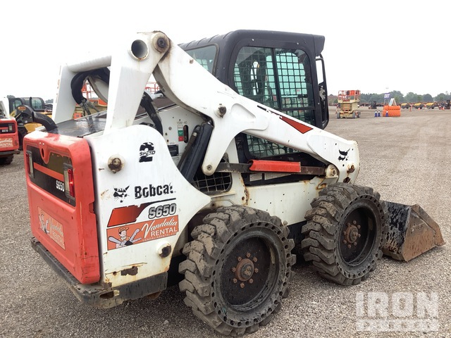 MINI CARGADOR SOBRE RUEDAS 2017 BOBCAT S650