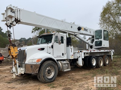 Altec AC38-127 25 t Straight Boom on 2008 Peterbilt 340 8x4 Boom Truck