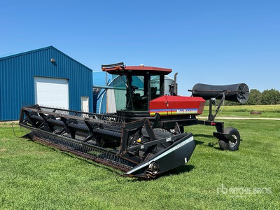 1994 MacDon 9000 25 ft Swather Andaineuse