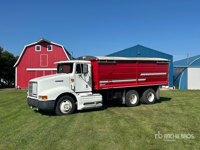 1995 International 9200 6x4 Camión de granos