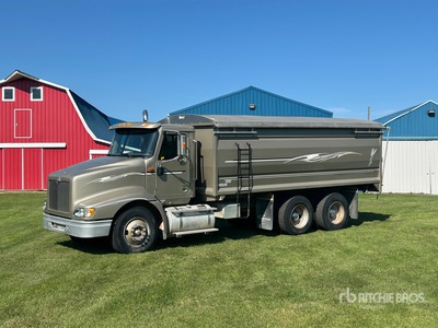 2006 International 9200i 6x4 Camion à grains