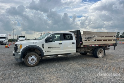 2017 Ford F-550 XL 4x4 Crew Cab Ciężarówka z płaską platformą