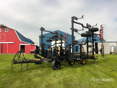 Leon E943012 33 ft Cultivator