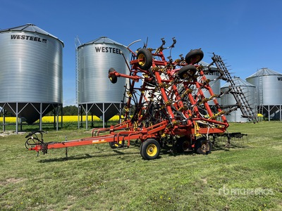 Bourgault 8810 40 ft Cultivator