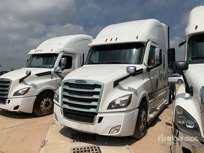 2021 Freightliner Cascadia 126 6x4 T/A Sleeper Truck Tractor