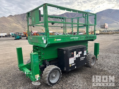 2016 Genie GS3369BE Dual Fuel Scissor Lift