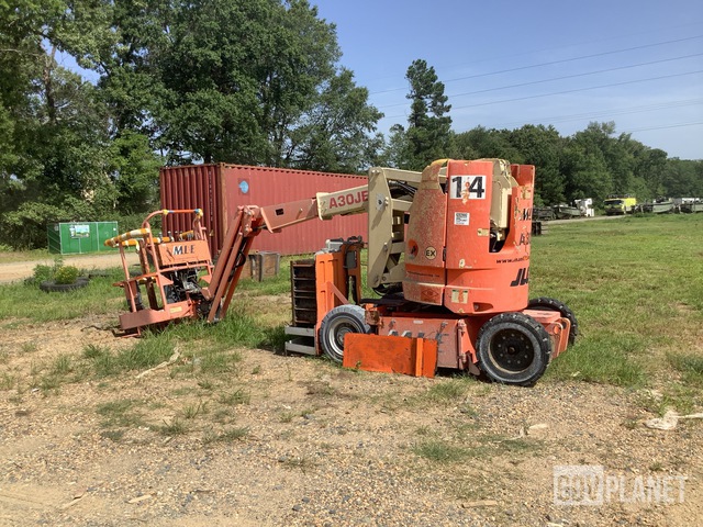 ELEVADOR ARTICULADO JLG E300AJ