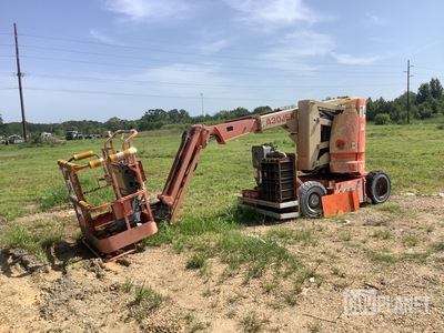JLG E300AJ Articulating Boom Lift