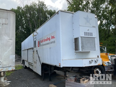 1984 Calumet Coach MMT471X-P4930 T/A Mobile Office