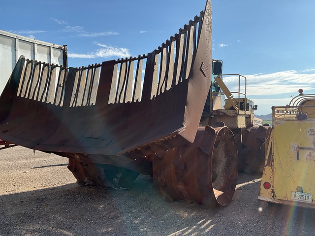 2002 Cat 836G Landfill Compactor (Inoperable)