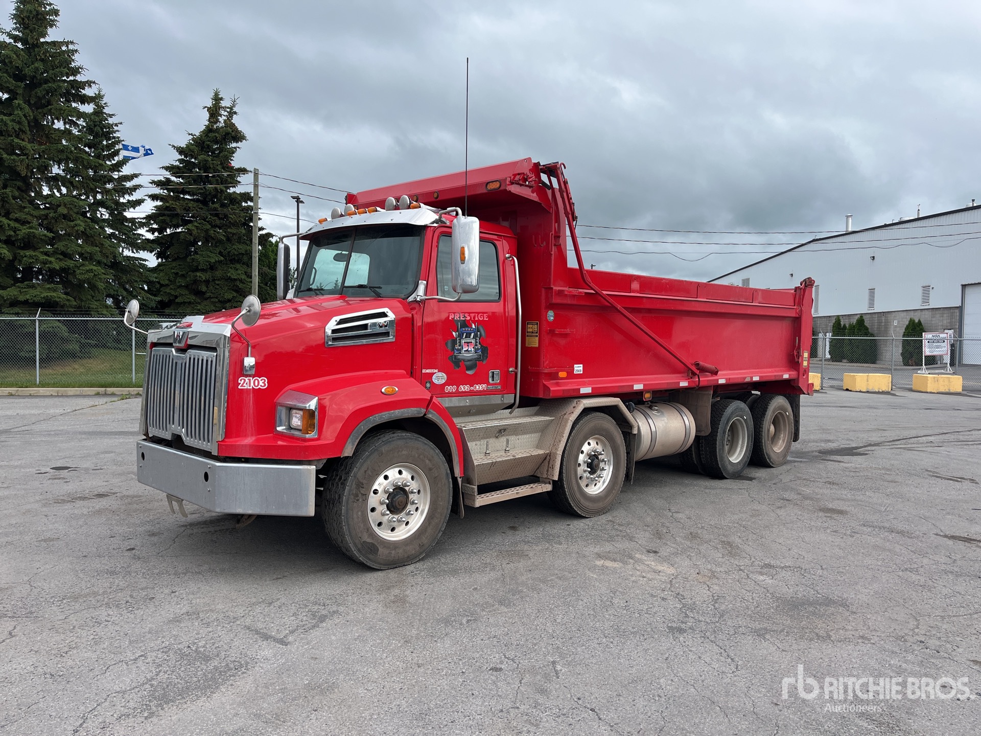 2019 Western Star 4700SB 8x4 Twin-Steer Camion à benne tandem