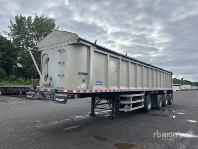2009 Stargate 44 ft Quad/A Tipping Trailer