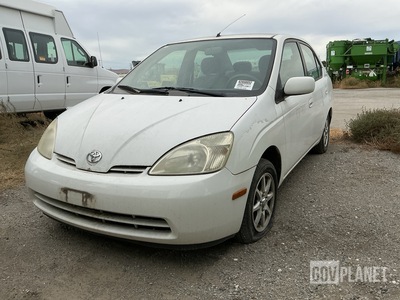 2002 Toyota Prius Hybrid Sedan