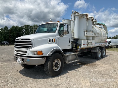 Guzzler on 2006 Sterling L9500 6x4 Camion pelleteuse sous vide