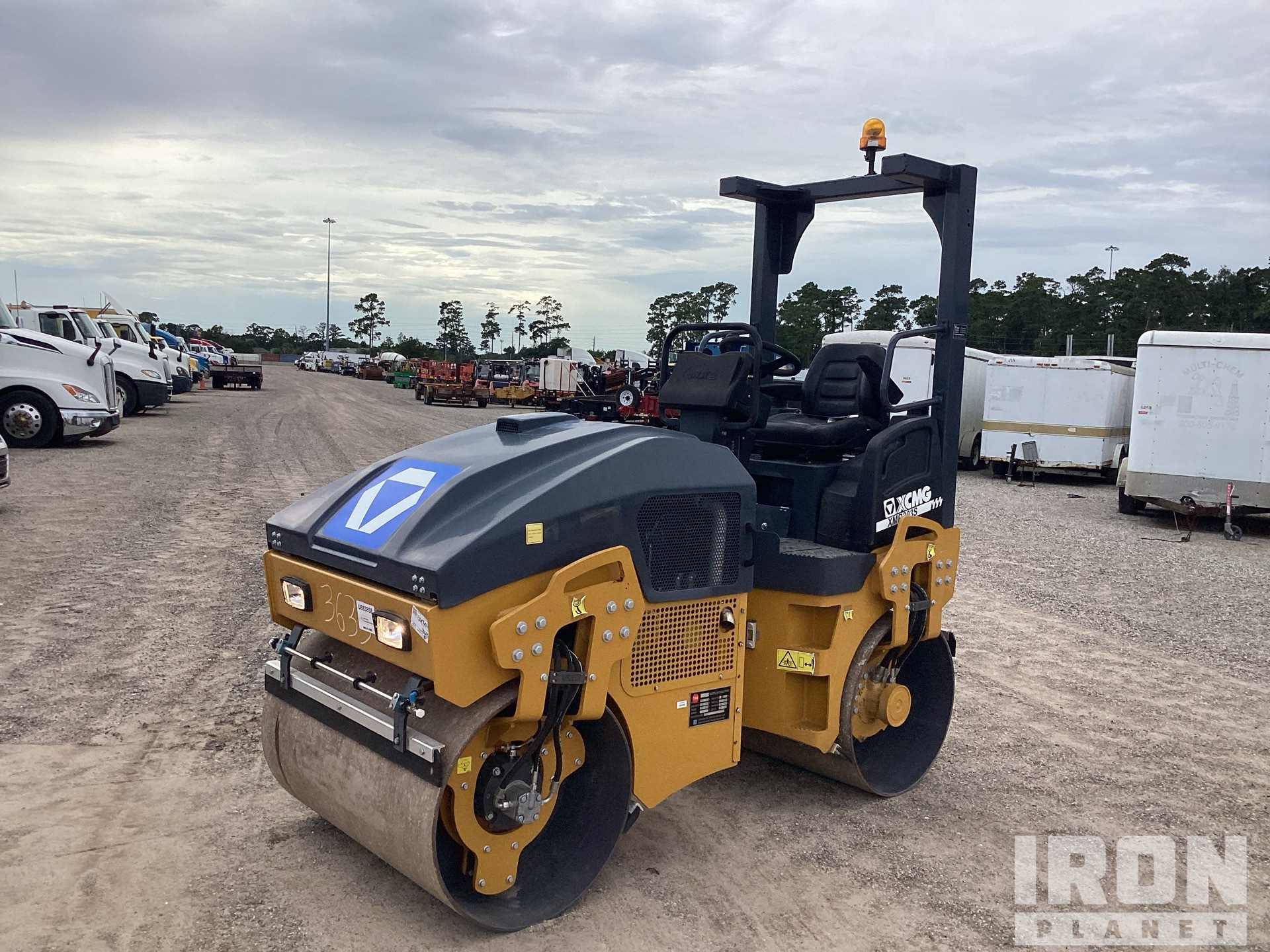 2022 XCMG XMR303S Double Drum Roller