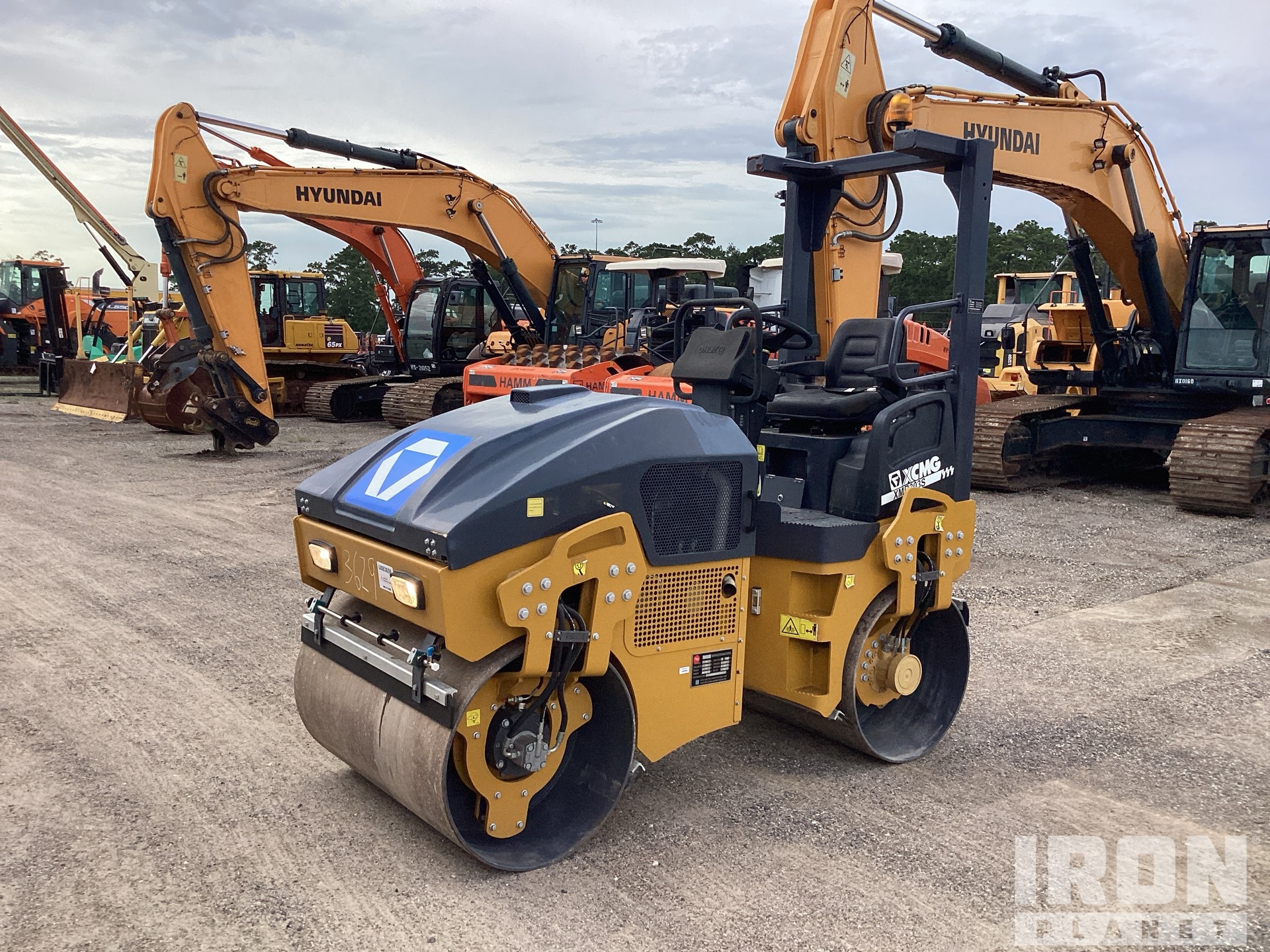 2022 XCMG XMR303S Double Drum Roller