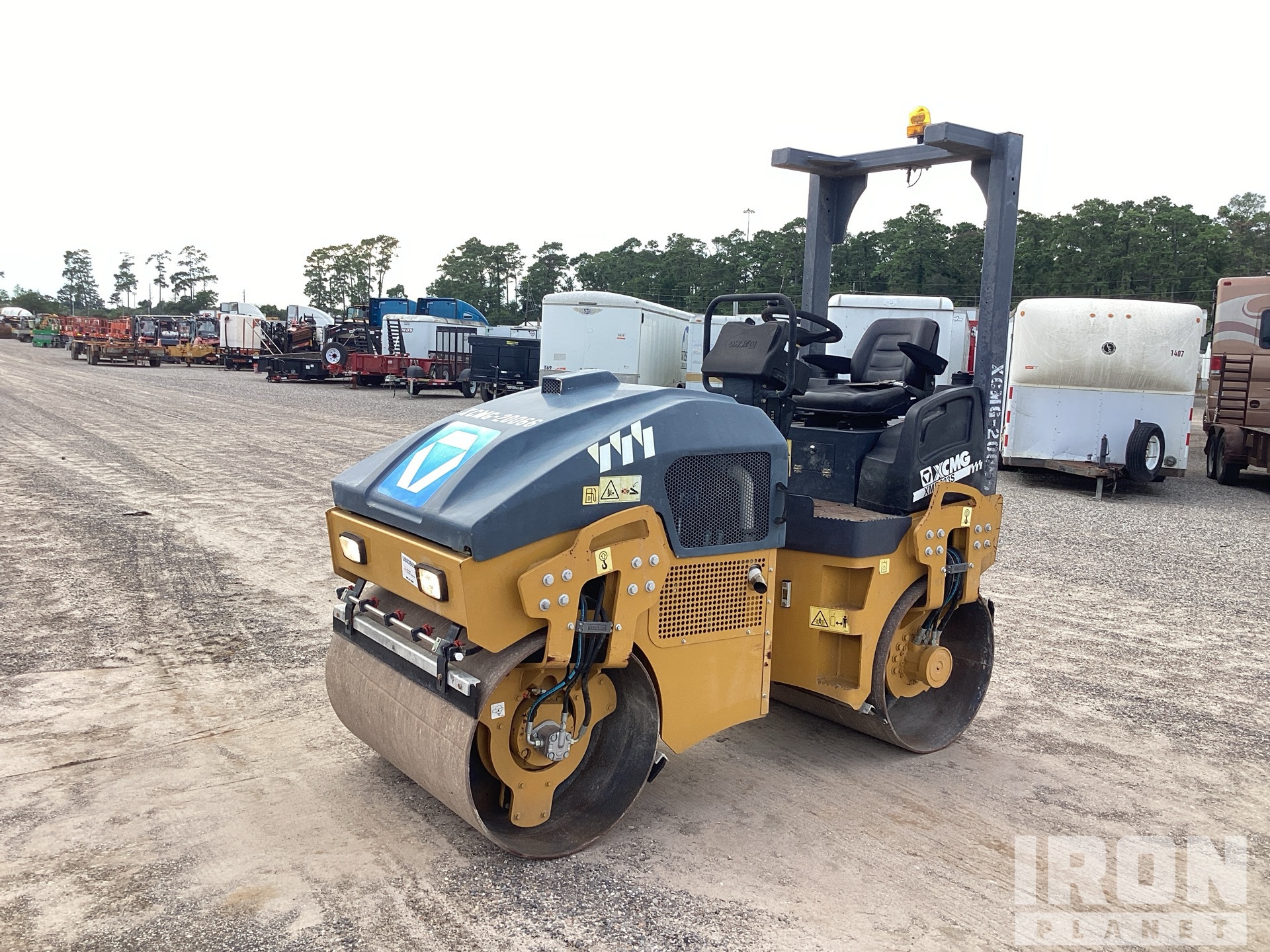 2019 XCMG XMR303S Rodillo Tándem