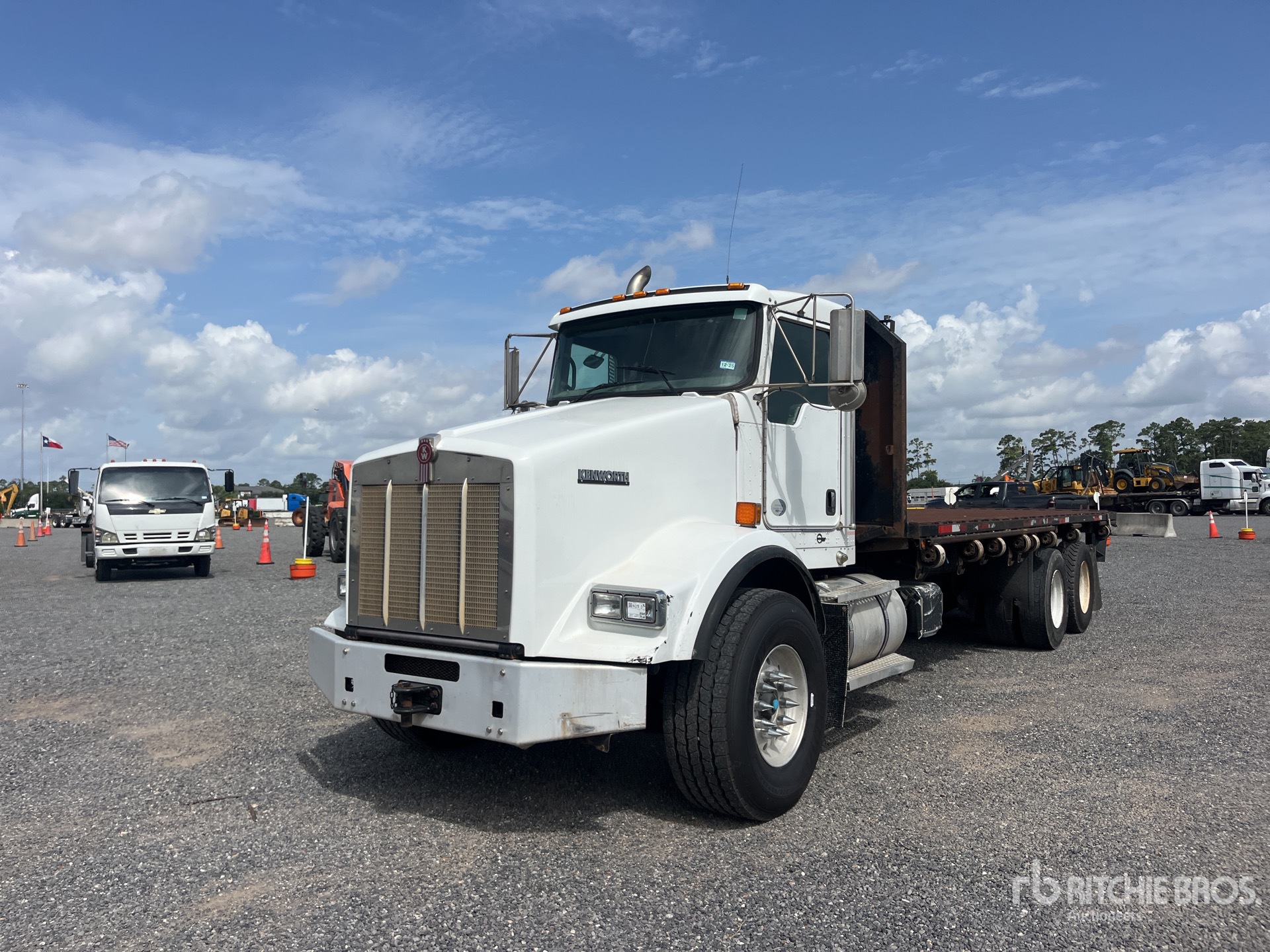 2014 Kenworth T800 6x4 Ciężarówka z płaską platformą