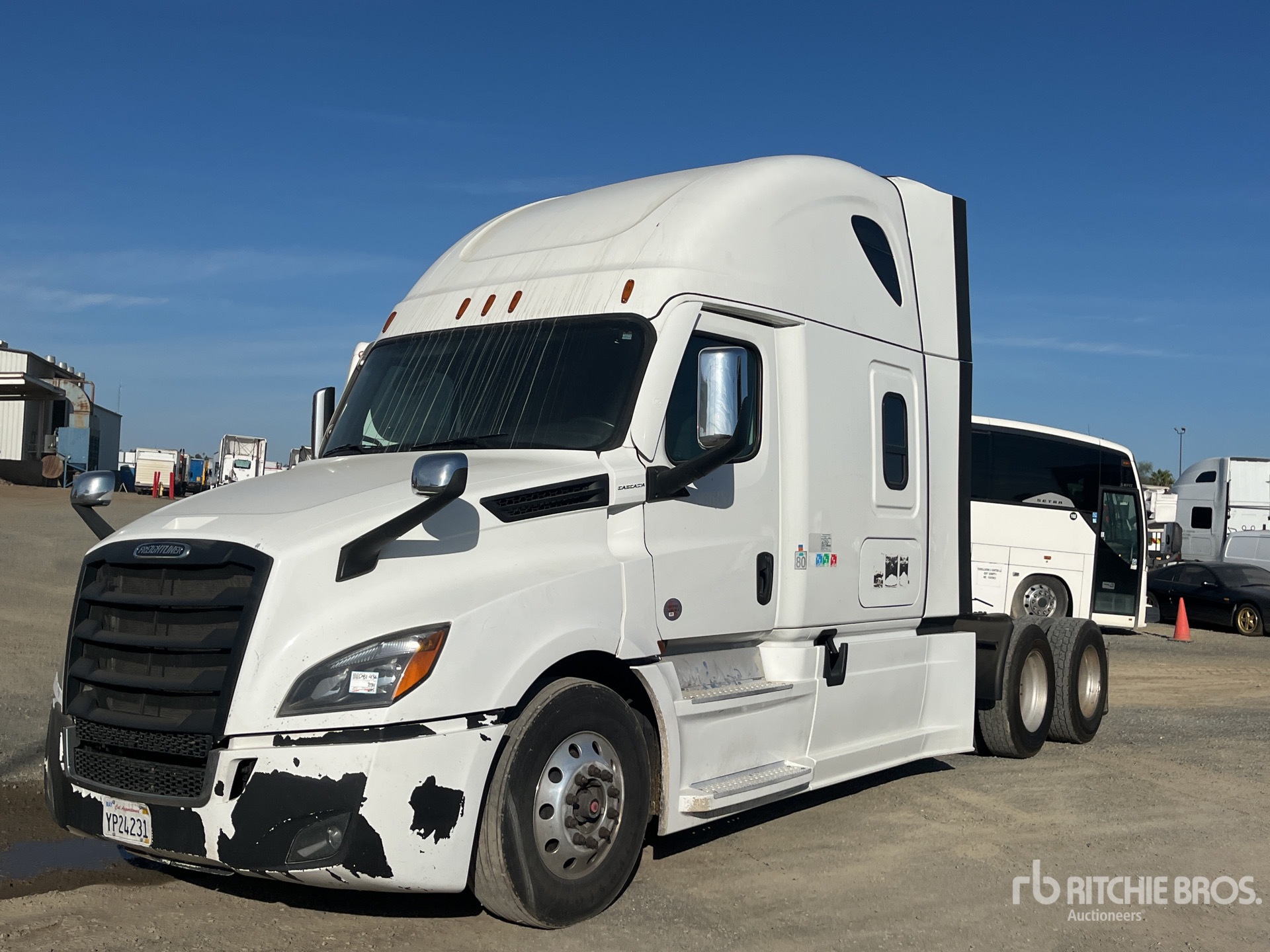 2022 Freightliner Cascadia 126 6x4 T/A Sleeper Truck Tractor