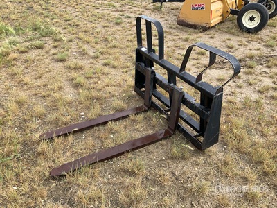 2012 HLA HD55LE700Q Tractor Pallet Forks