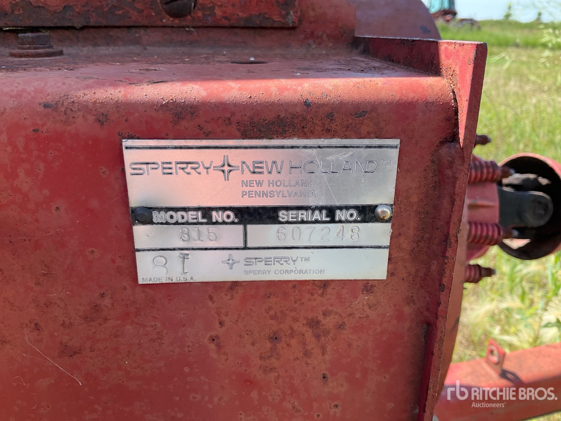1981 New Holland 315 Square Baler