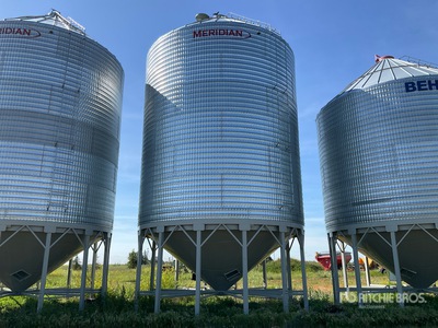 Meridian +/- 9600 bu Hopper Getreidebehälter