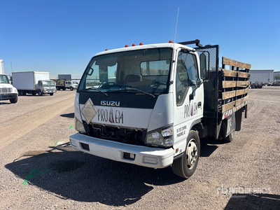 2007 Isuzu NRR 4x2 Flatbed Truck (Inoperable)