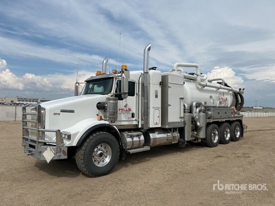 2018 Rebel on 2019 Kenworth T-800 8x6 Sleeper Combination Wash/ Camion-citerne à vide