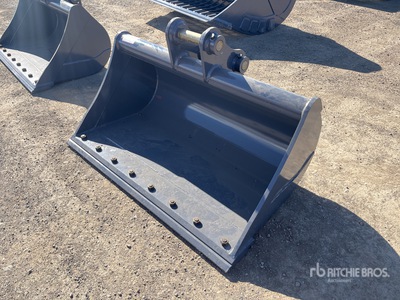 2025 Warrior 1200 mm Q/C Cleanup دلو حفارة - Fits 5 - 6 Ton (Unused)