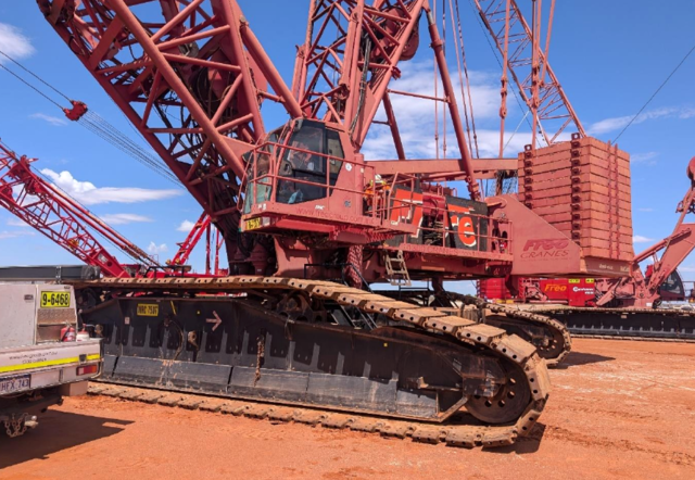 2010 Manitowoc M18000 750 ton Lattice-Boom Crawler Crane 2010 Manitowoc M18000 750 ton Lattice-Boom Crawler Crane