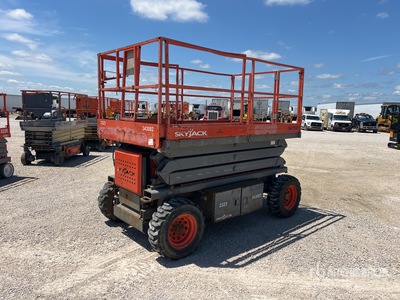 2006 Skyjack SJ7127 RT 4x4 Diesel Elevador de tijera