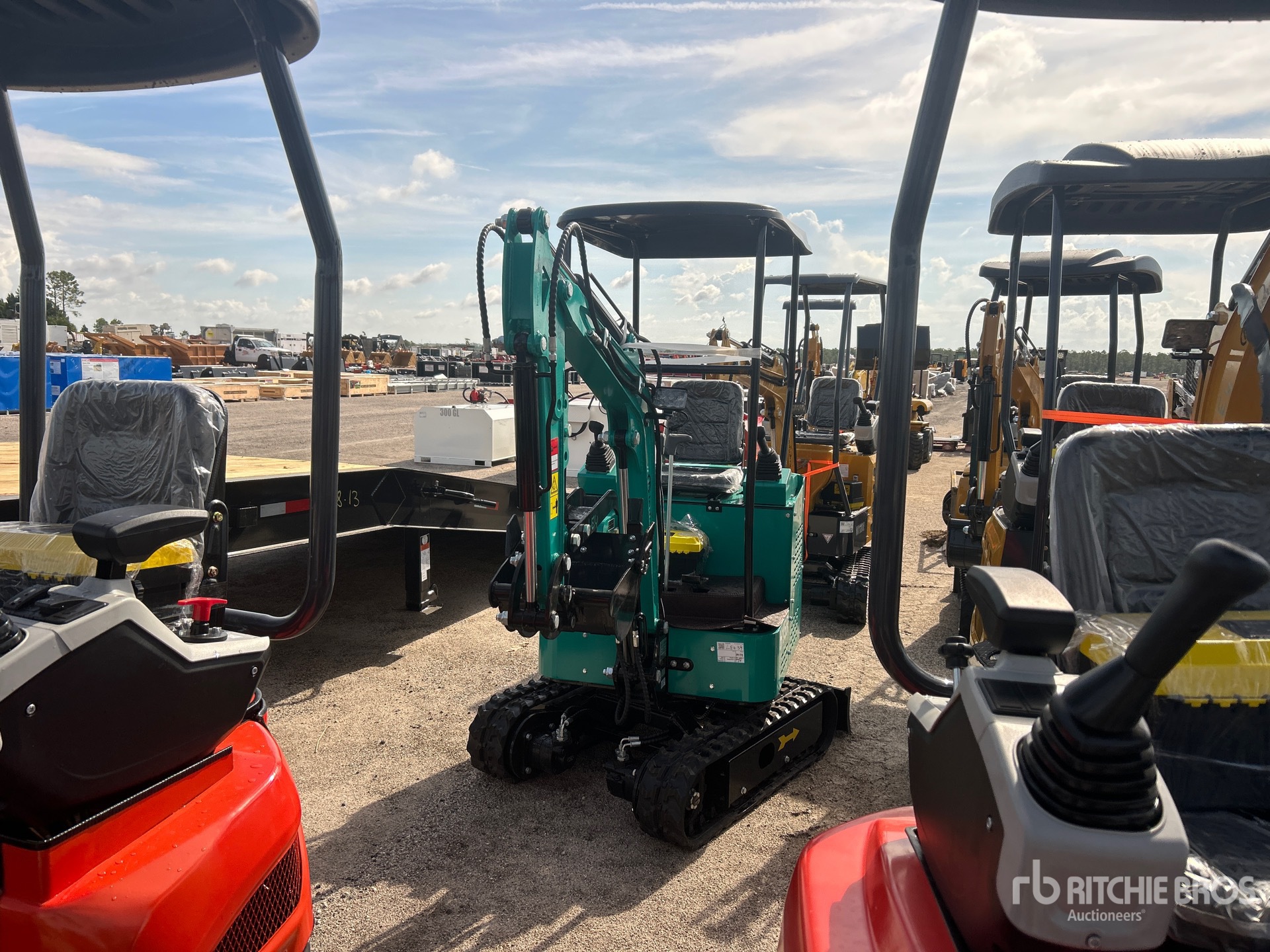 2025 CFG H15R Mini Excavator (Unused)