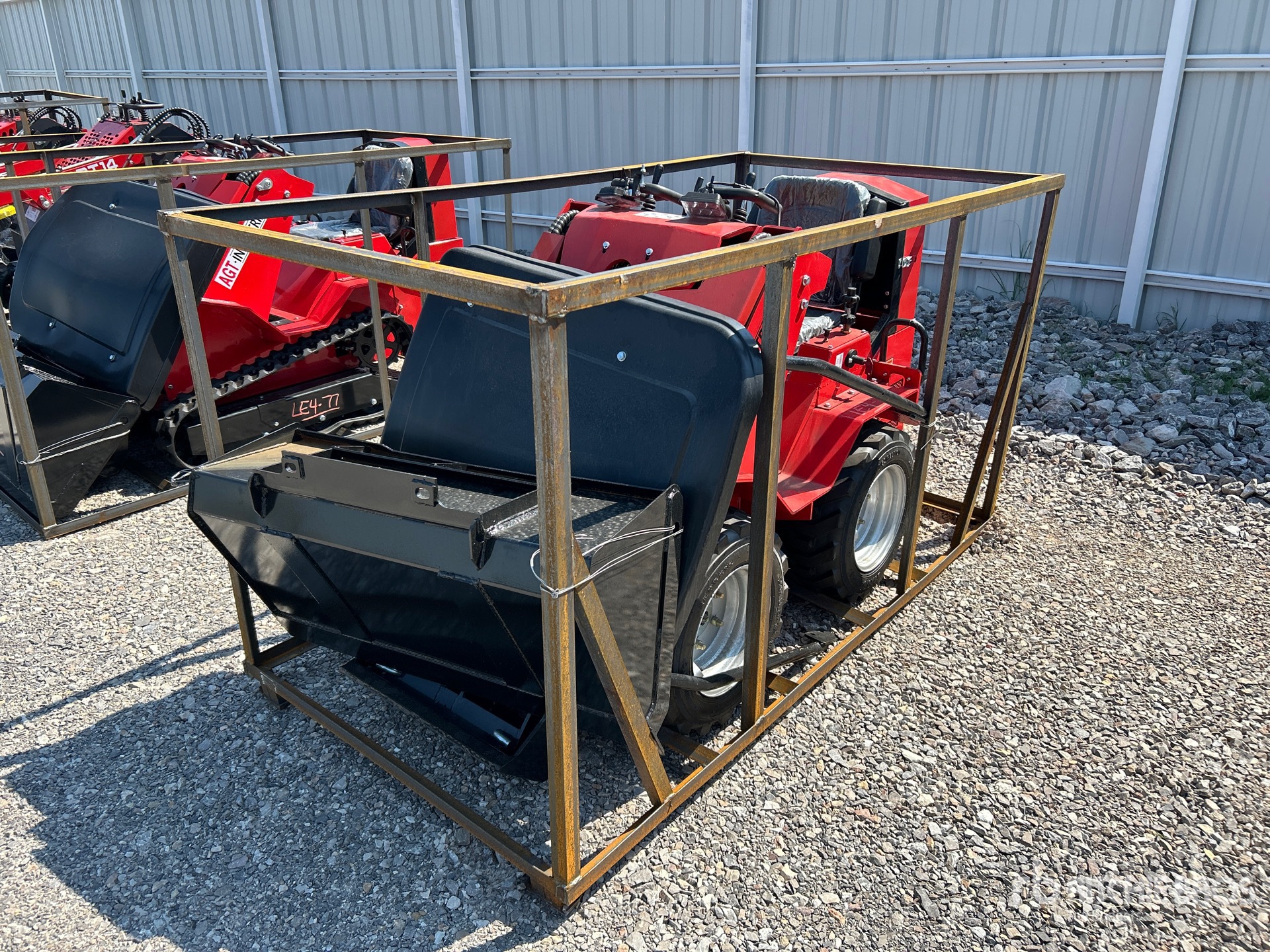 2025 AGT SDA-140W Mini Skid Steer Loader (Unused)