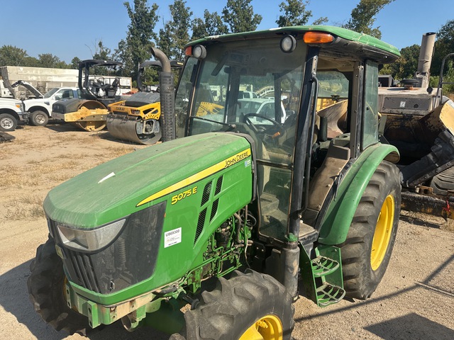 2018 John Deere 5075E 4WD Utility Tractor (Inoperable) 2018 John Deere 5075E 4WD Utility Tractor (Inoperable)
