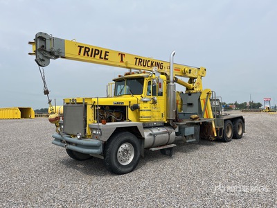 JLG 1400JBT 14 ton Straight Boom on 1986 Pacific P510PS 6x4 Crane Truck
